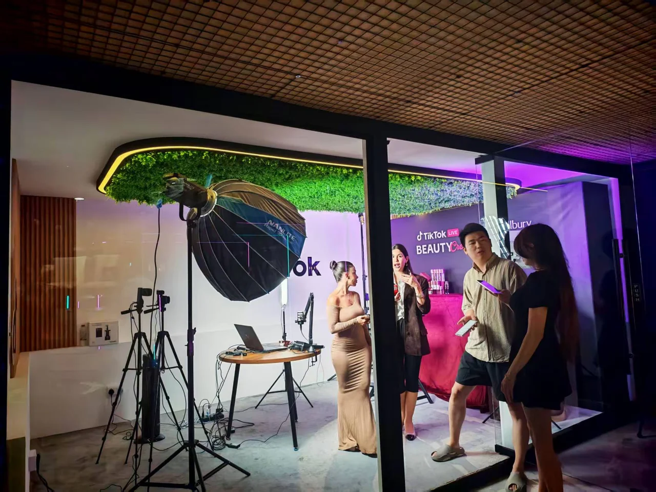 Dubai · TikTok LIVE beauty event